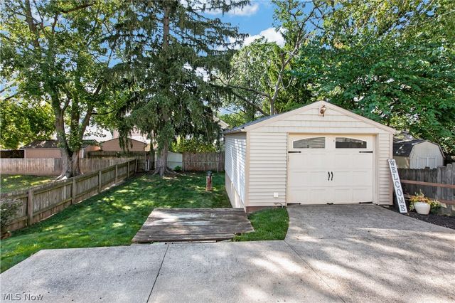 1848 17th Street, Cuyahoga Falls, OH 44223