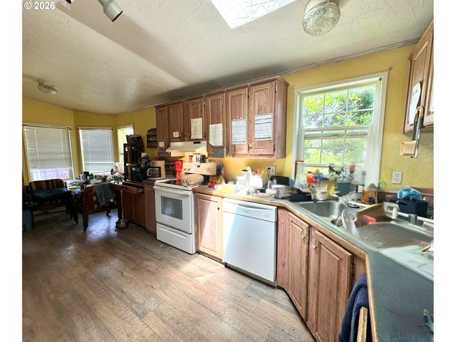 4821 Ne 50TH St, Neotsu, OR 97364