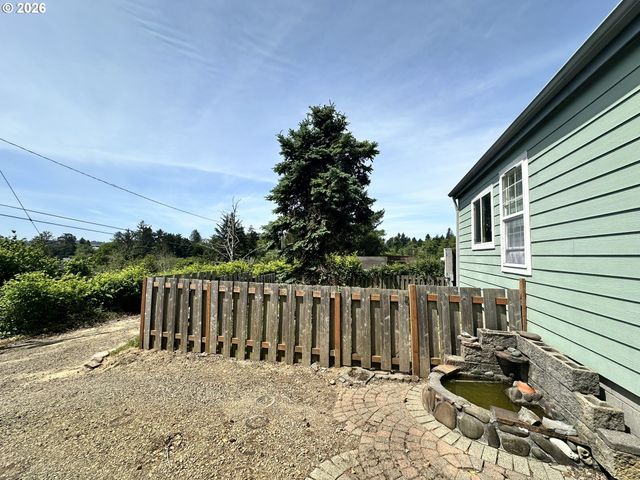 4821 Ne 50TH St, Neotsu, OR 97364