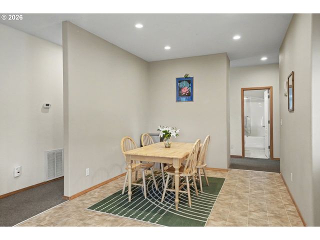 644 Nw 14TH St, Corvallis, OR 97330