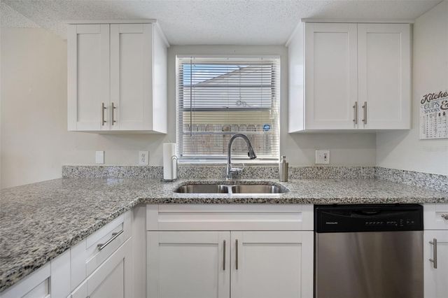 7212 LUNITA COURT, Tampa, FL 33625