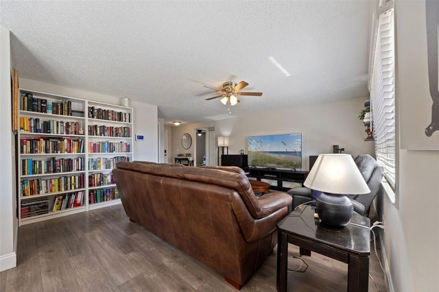 7212 LUNITA COURT, Tampa, FL 33625