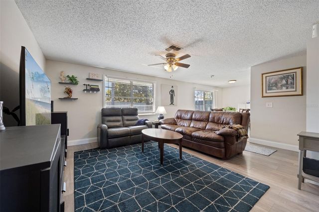 7212 LUNITA COURT, Tampa, FL 33625