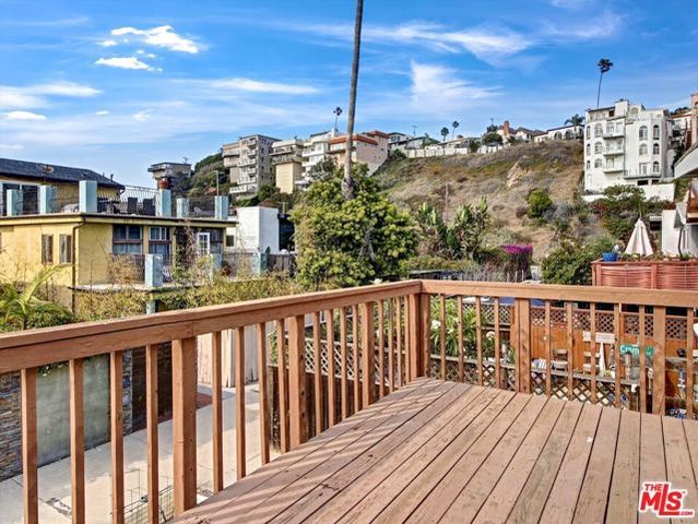 104 Sunridge Street, Playa Del Rey (los Angeles), CA 90293