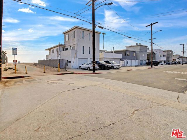 104 Sunridge Street, Playa Del Rey (los Angeles), CA 90293