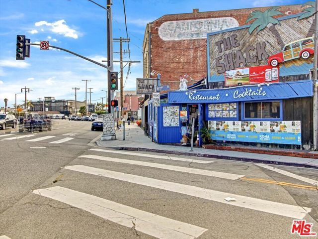 104 Sunridge Street, Playa Del Rey (los Angeles), CA 90293