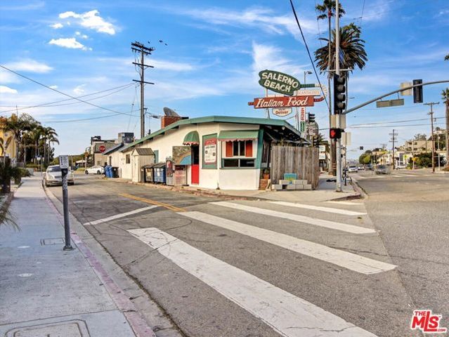 104 Sunridge Street, Playa Del Rey (los Angeles), CA 90293