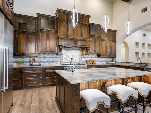 218 Wellesley Landing, Shavano Park, TX 78231