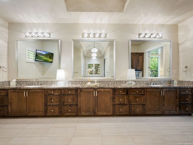 218 Wellesley Landing, Shavano Park, TX 78231