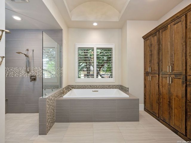 218 Wellesley Landing, Shavano Park, TX 78231