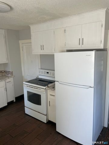 67-69 Sisson Street, East Hartford, CT 06118
