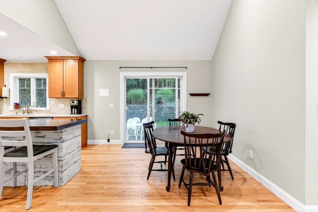 276 Pheasant Hill Cir, Barnstable, MA 02635