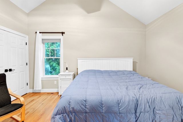 276 Pheasant Hill Cir, Barnstable, MA 02635