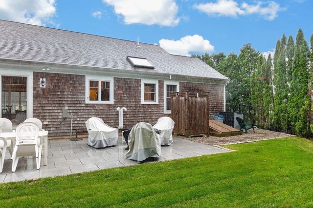 276 Pheasant Hill Cir, Barnstable, MA 02635