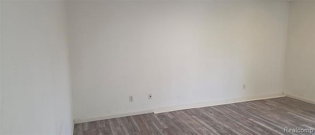 280 E 13 Mile Road, Madison Heights, MI 48071