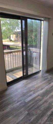 280 E 13 Mile Road, Madison Heights, MI 48071