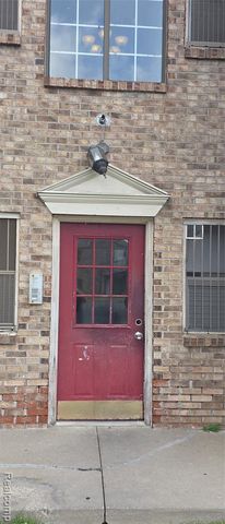 280 E 13 Mile Road, Madison Heights, MI 48071