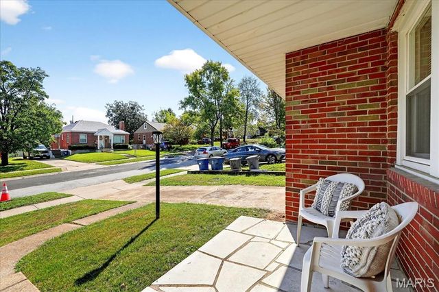 9319 Aster Avenue, St Louis, MO 63123
