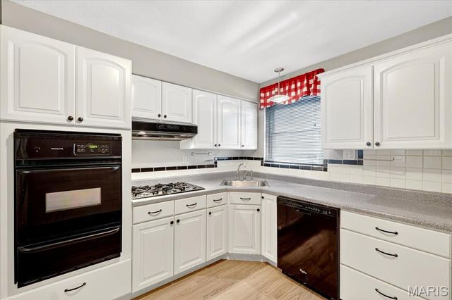9319 Aster Avenue, St Louis, MO 63123