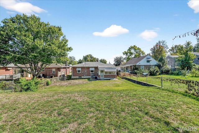 9319 Aster Avenue, St Louis, MO 63123