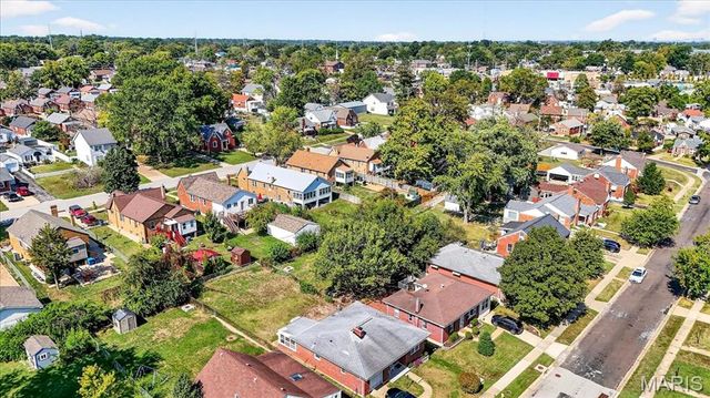 9319 Aster Avenue, St Louis, MO 63123