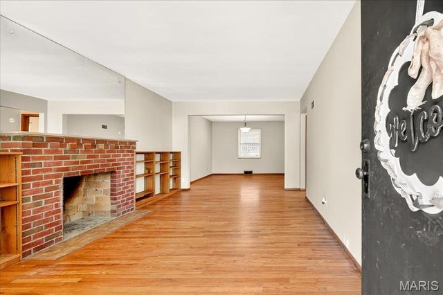 9319 Aster Avenue, St Louis, MO 63123