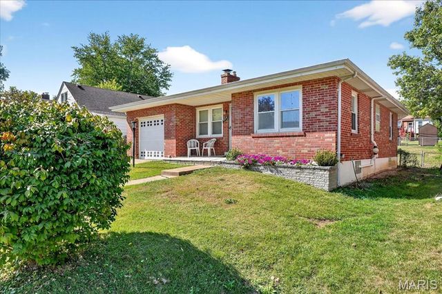 9319 Aster Avenue, St Louis, MO 63123
