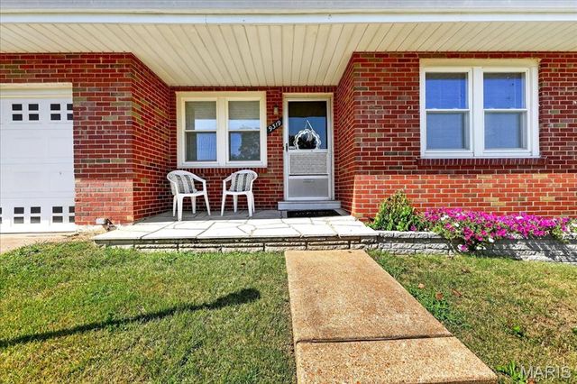 9319 Aster Avenue, St Louis, MO 63123