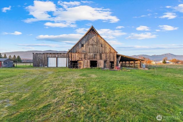 30731 Walberg Road, Sedro Woolley, WA 98284