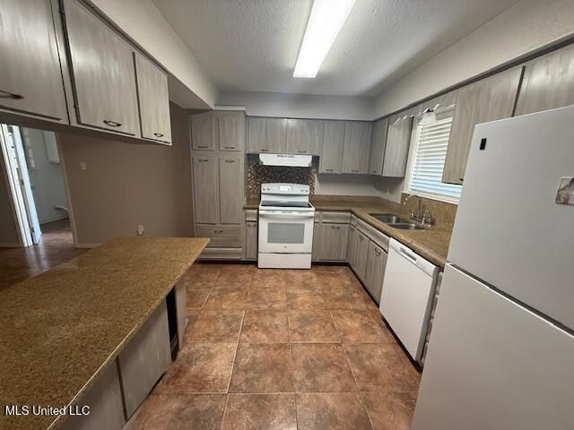 2276 Sunkist Country Club Road, Biloxi, MS 39532