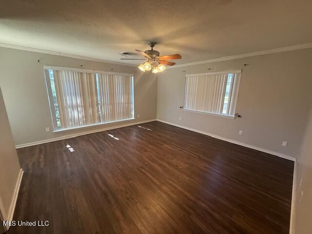 2276 Sunkist Country Club Road, Biloxi, MS 39532