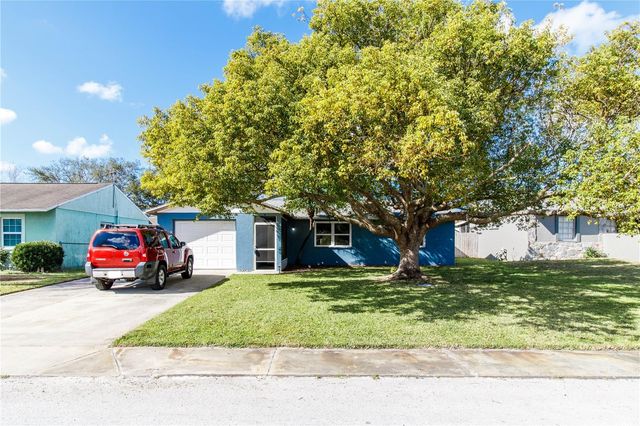 5121 LARCH LANE, New Port Richey, FL 34653