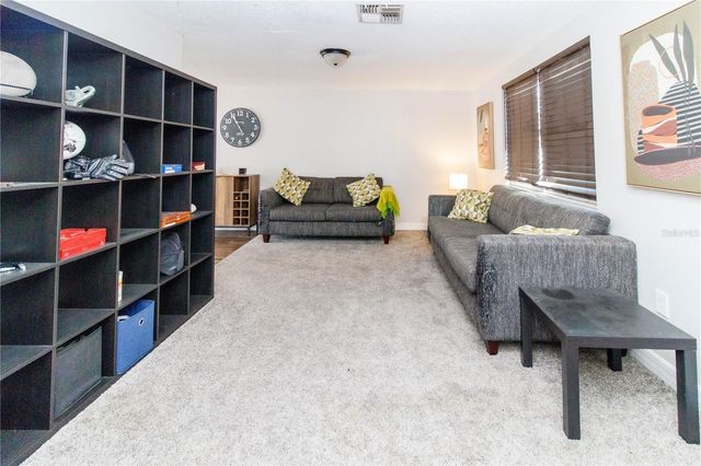 5121 LARCH LANE, New Port Richey, FL 34653