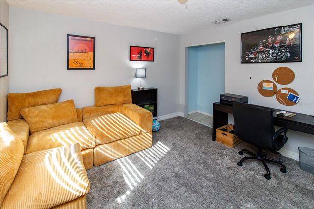 5121 LARCH LANE, New Port Richey, FL 34653