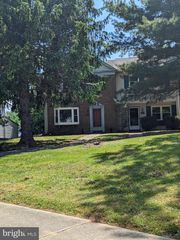 830 WOODCREST DR, Dover, DE 19901