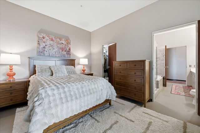 5601 Smetana Drive 410, Hopkins, MN 55343