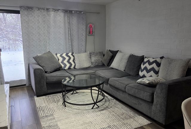 6050 Lake Bluff Drive 101, Tinley Park, IL 60477