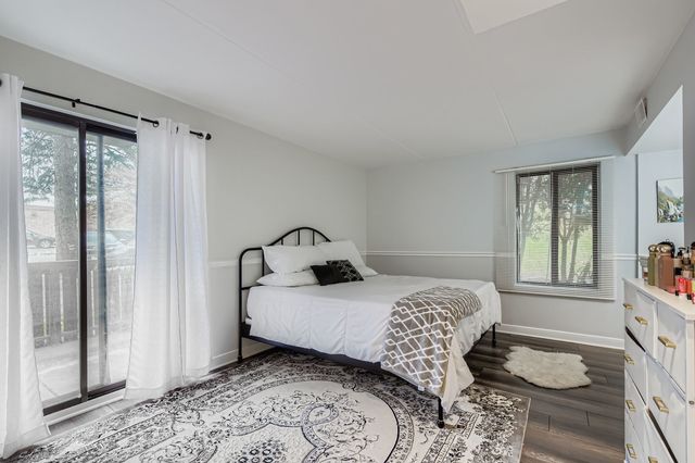 6050 Lake Bluff Drive 101, Tinley Park, IL 60477