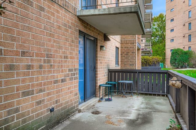 6050 Lake Bluff Drive 101, Tinley Park, IL 60477