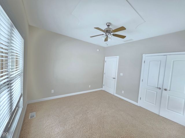 2779 Buttercup Court E, Columbus, IN 47201