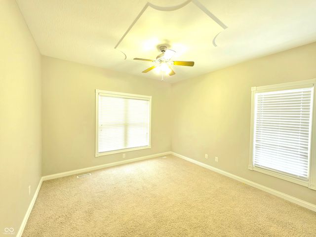 2779 Buttercup Court E, Columbus, IN 47201