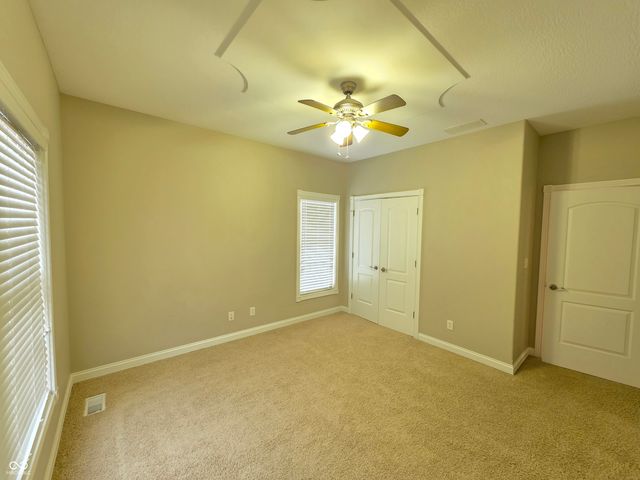 2779 Buttercup Court E, Columbus, IN 47201