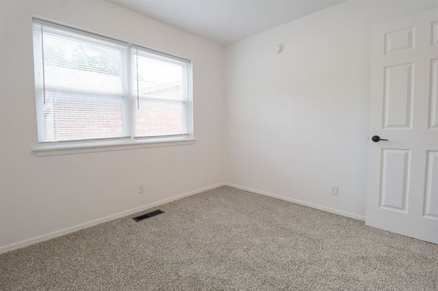 1509 W Vandalia Street, Broken Arrow, OK 74012