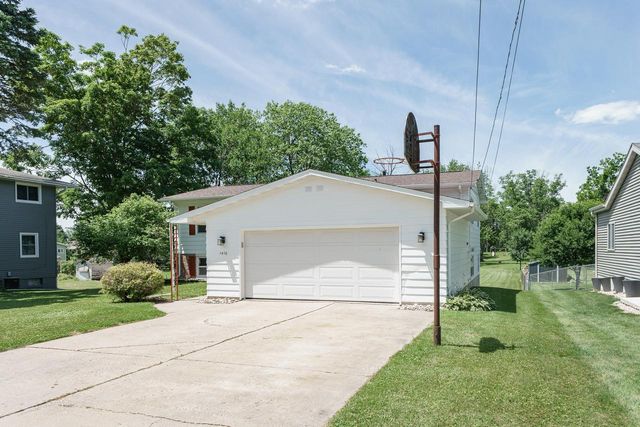 1410 Davis STREET, Watertown, WI 53098