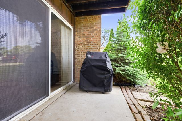 1080 Knoll Lane 107, Hoffman Estates, IL 60169