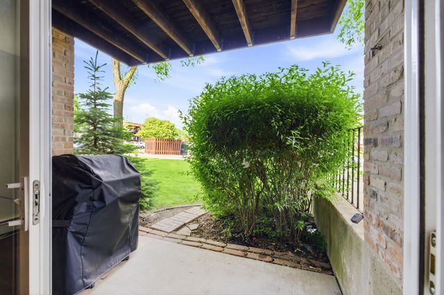 1080 Knoll Lane 107, Hoffman Estates, IL 60169