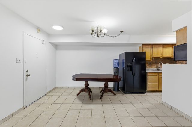 1080 Knoll Lane 107, Hoffman Estates, IL 60169