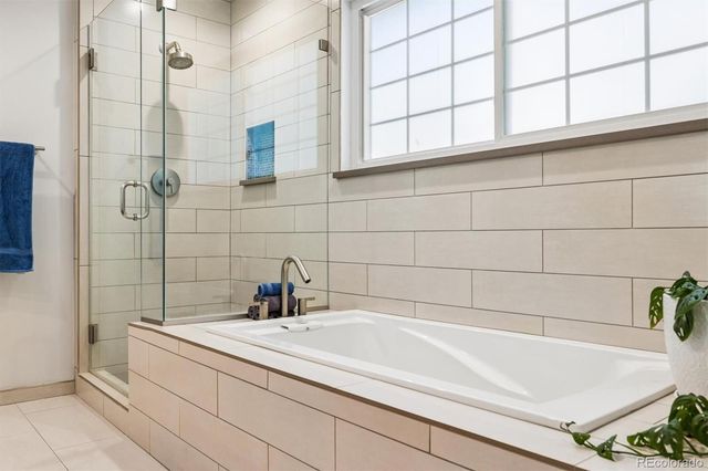8070 S Monaco Circle, Centennial, CO 80112