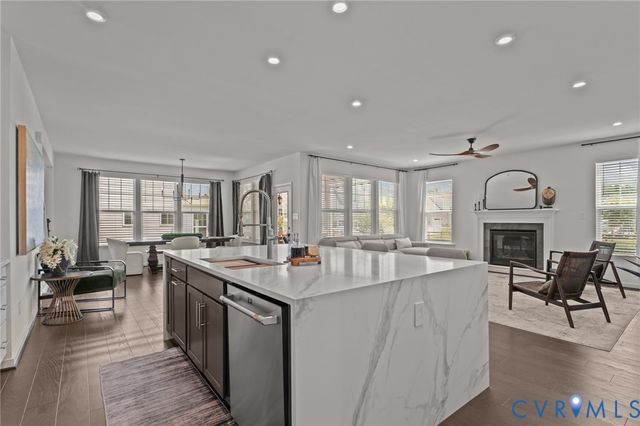 10109 Hollythorne Ln, Mechanicsville, VA 23116