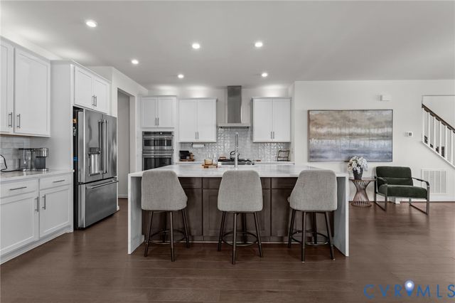 10109 Hollythorne Ln, Mechanicsville, VA 23116